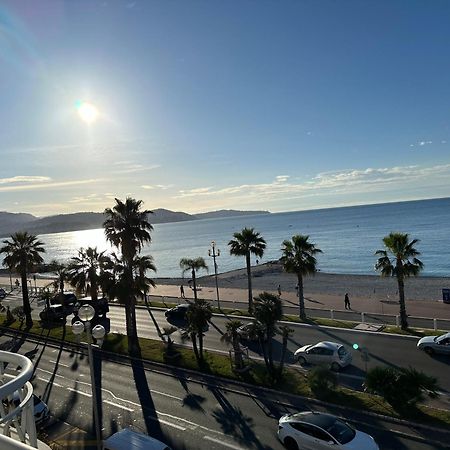Beach Front, Superbe Appartement Pour 4 Personnes Nicea Zewnętrze zdjęcie