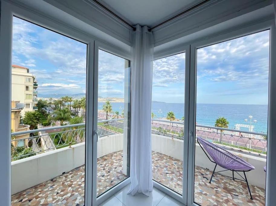 Beach Front, Superbe Appartement Pour 4 Personnes Nicea Zewnętrze zdjęcie