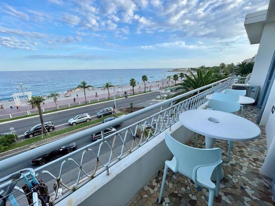 Beach Front, Superbe Appartement Pour 4 Personnes Nicea Zewnętrze zdjęcie