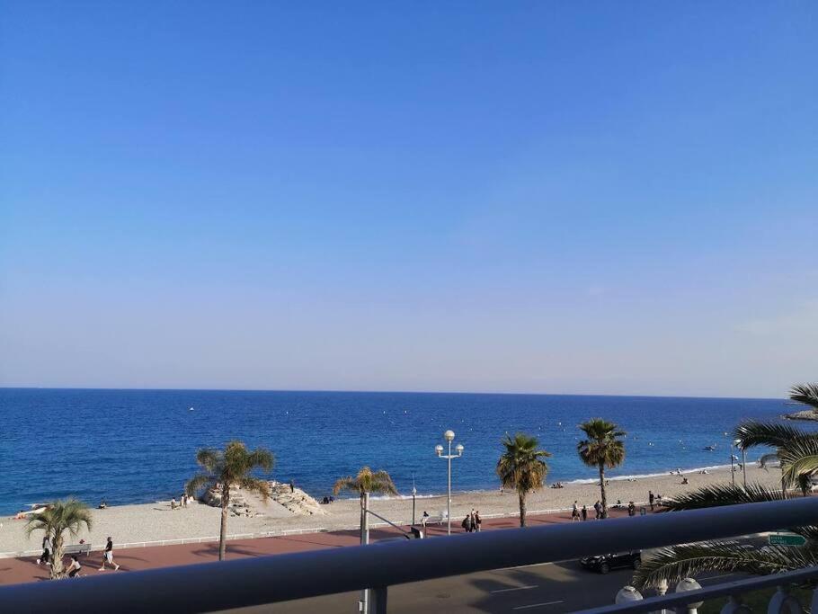 Beach Front, Superbe Appartement Pour 4 Personnes Nicea Zewnętrze zdjęcie