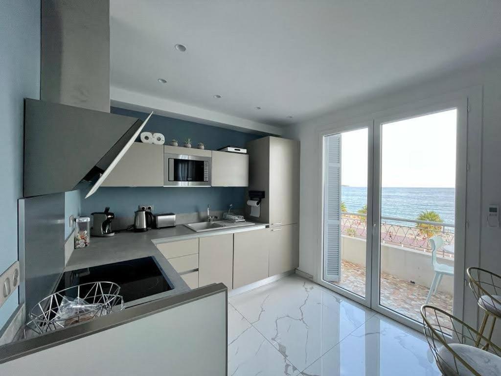 Beach Front, Superbe Appartement Pour 4 Personnes Nicea Zewnętrze zdjęcie