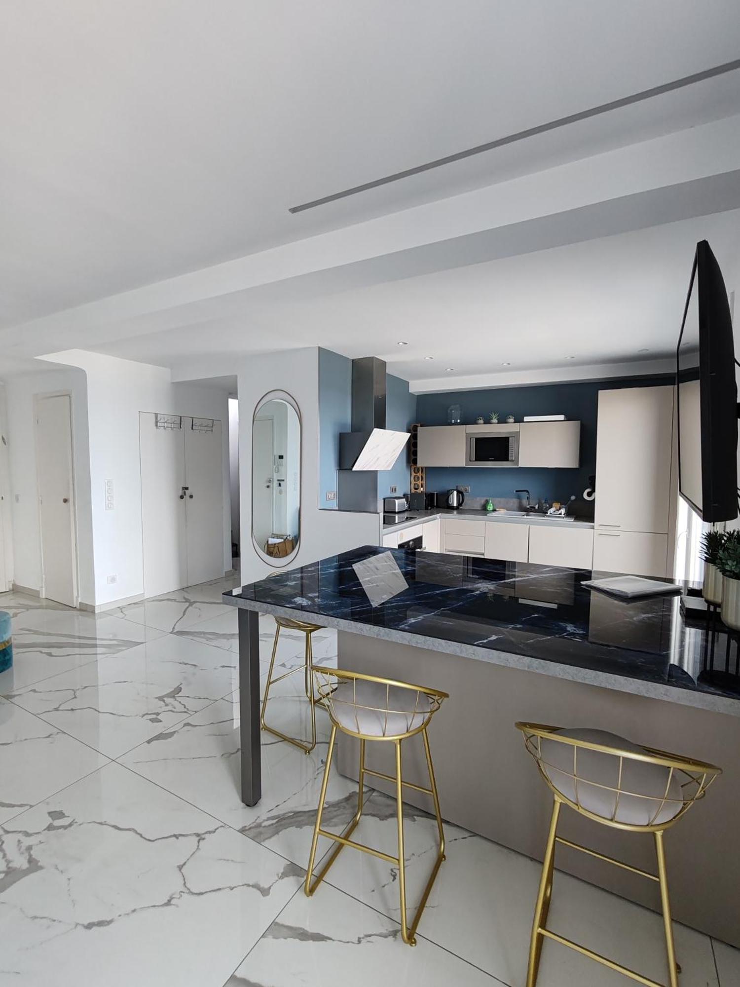 Beach Front, Superbe Appartement Pour 4 Personnes Nicea Zewnętrze zdjęcie