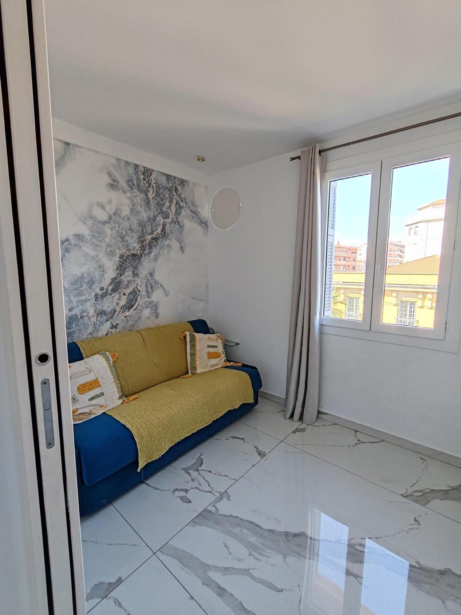 Beach Front, Superbe Appartement Pour 4 Personnes Nicea Zewnętrze zdjęcie